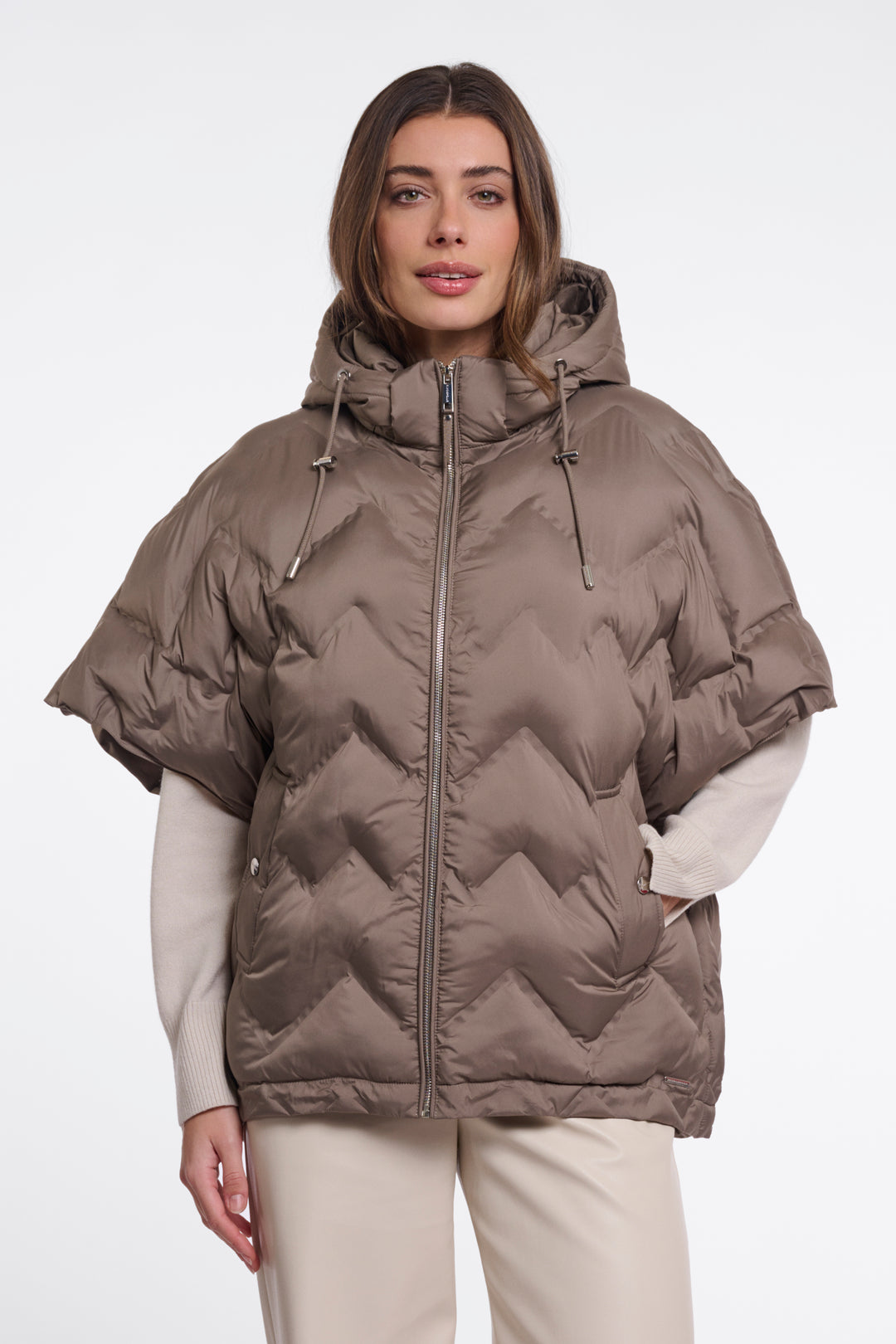 Rino & Pelle Cape Hilary