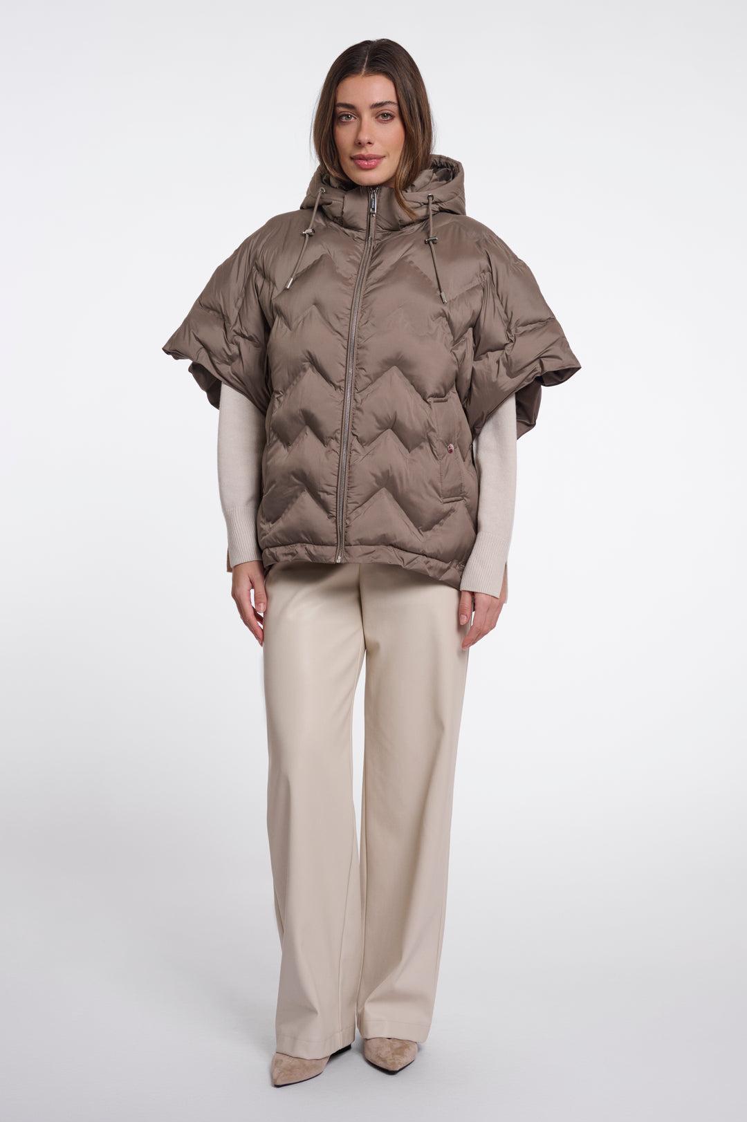 Rino & Pelle Cape Hilary
