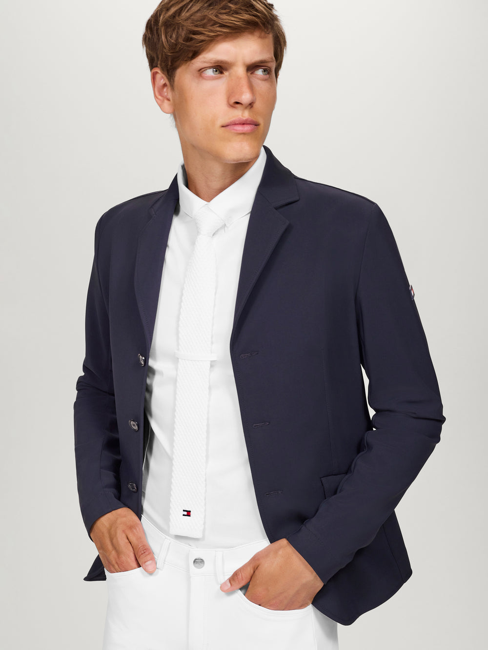 TH15UTIE953-001_1_master